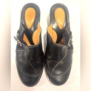 Clark Artisan Collection Woman’s Black Leather Mules Size 6.5 Clogs